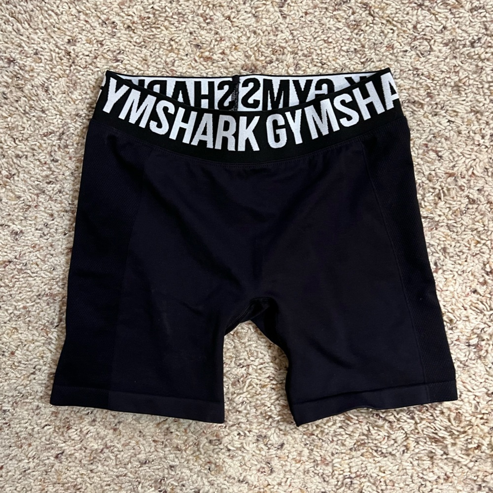 Gymshark shorts size small